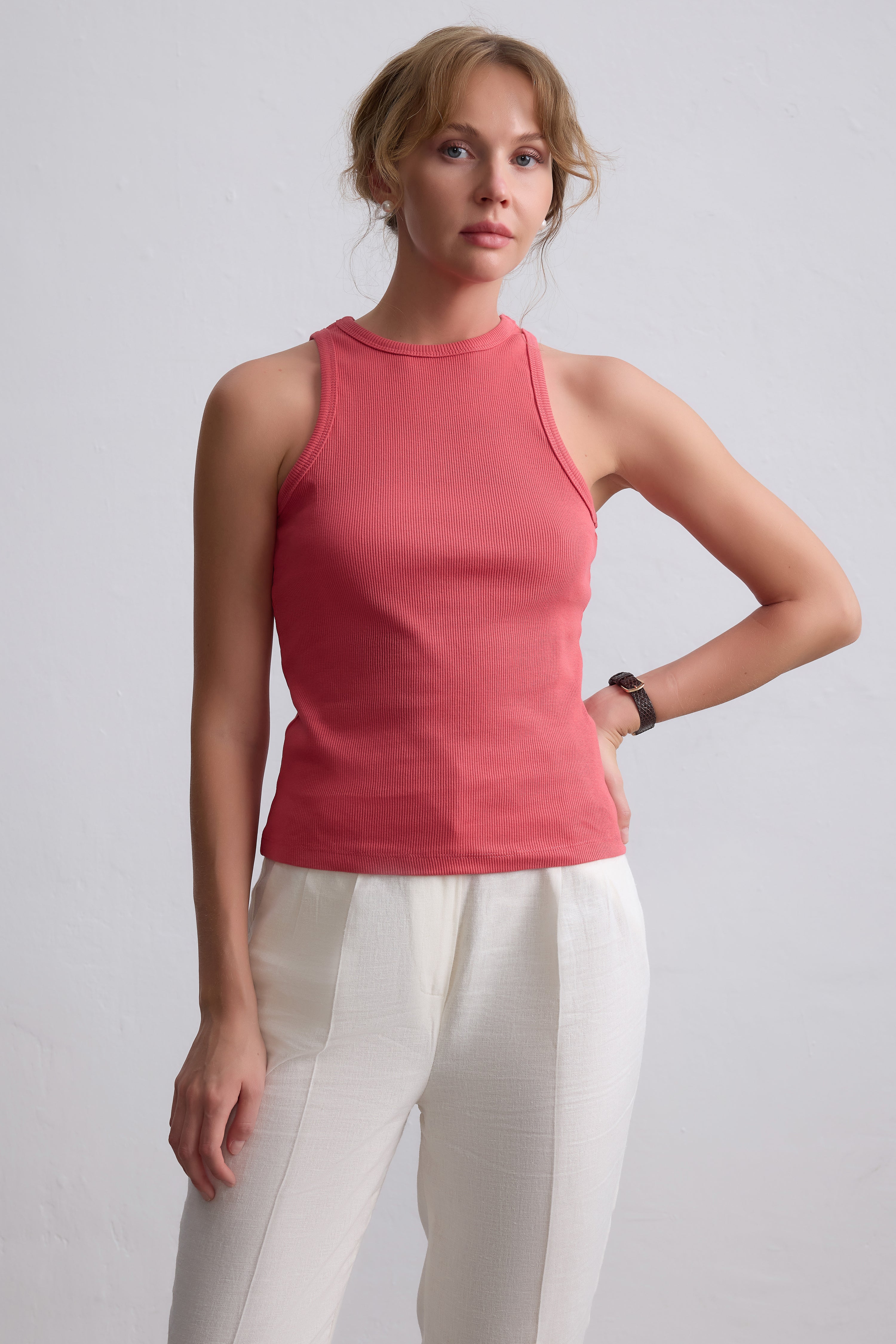 HALTER YAKA CROP TOP ROUGE